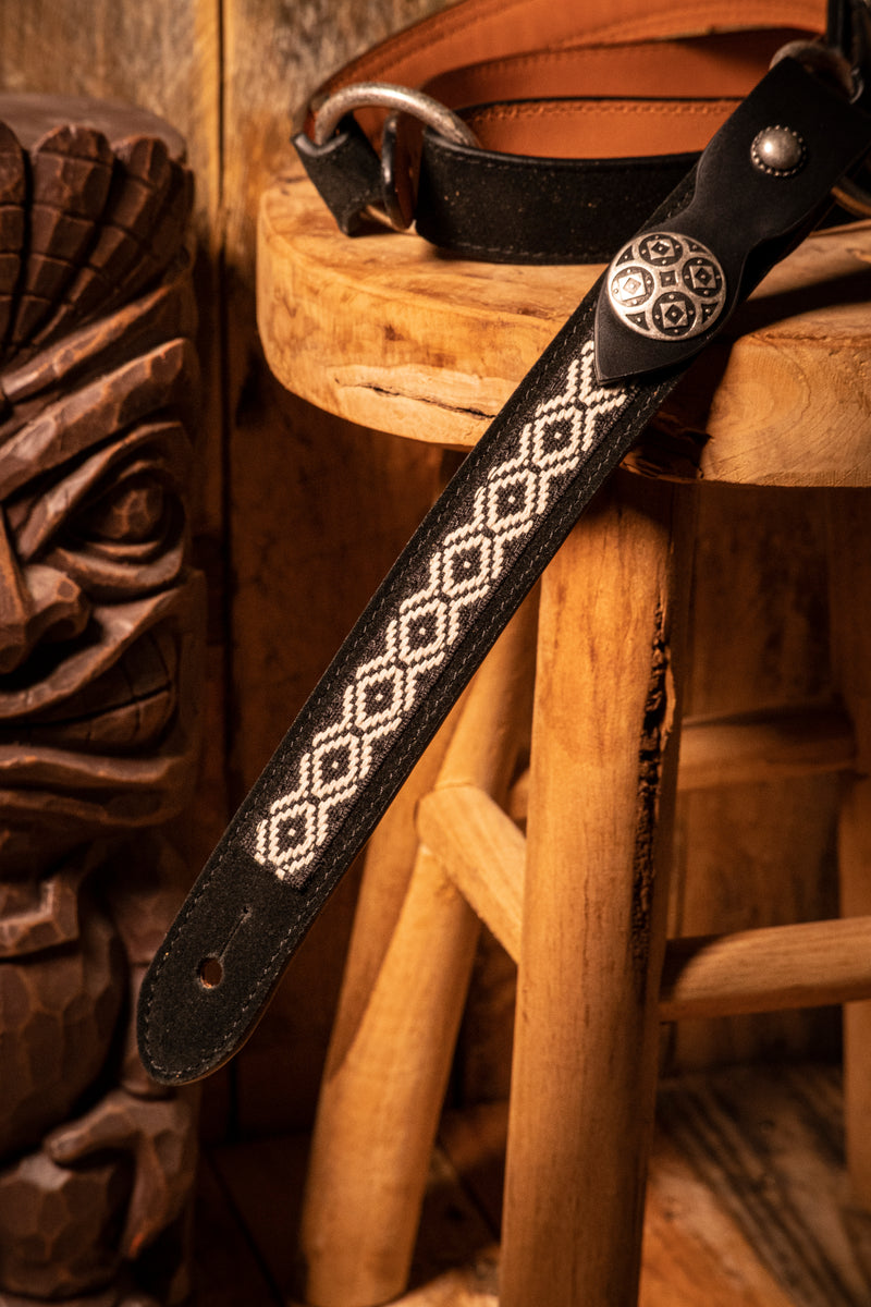 Tatanka guitar strap black suede